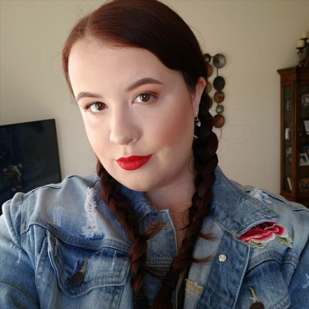 Meet your Posher, Alivia